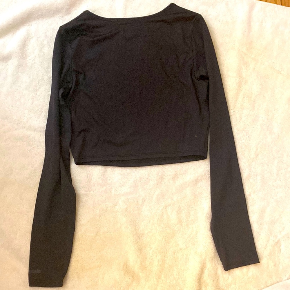 completely new black Patagonia cropped, swim shirt, Size: Extra small